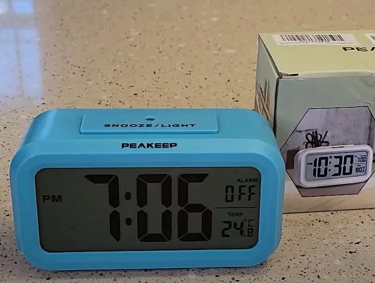 Peakeep Alarm Clock with Wireless Charging